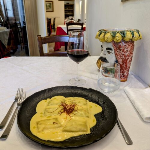 osteria-di-venere-dettaglio-sala-piatto