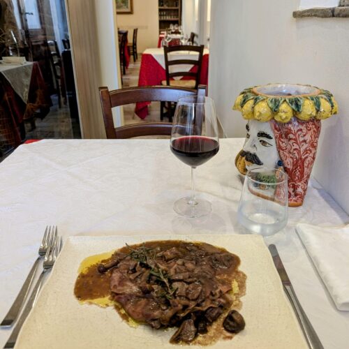 osteria-di-venere-dettaglio-sala-piatto2